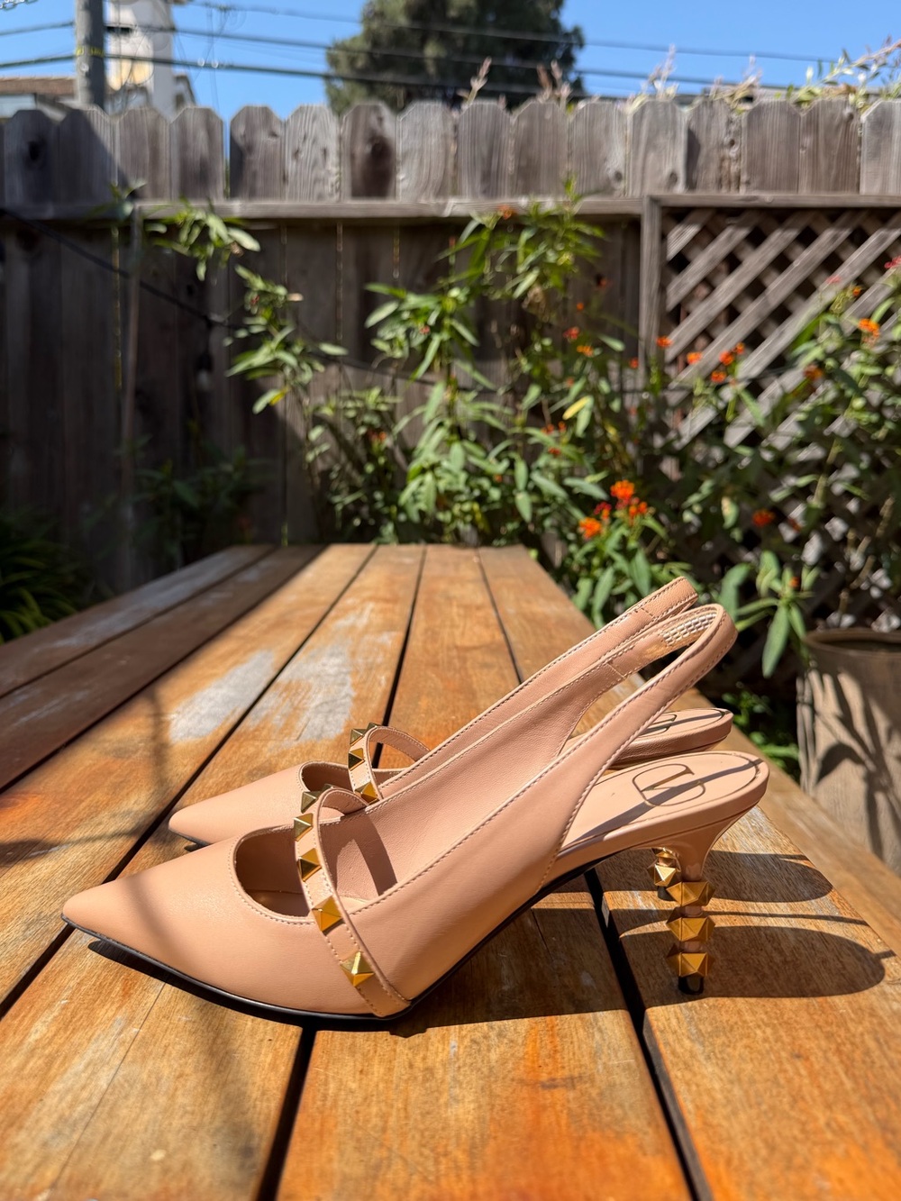 VALENTINO GARAVANI Leather Rockstud Slingback Pumps - Picture 3 of 8